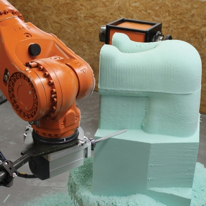 Milling of rigid polyurethane block